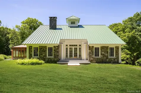 46 Hoxie Road Millbrook NY 12545