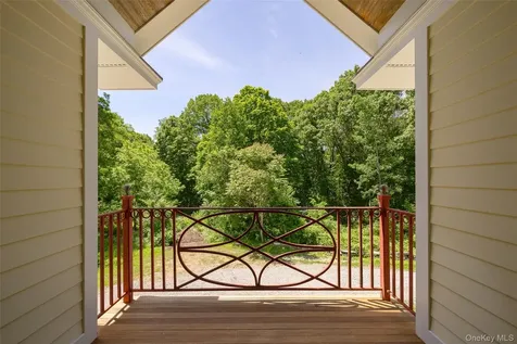 46 Hoxie Road Millbrook NY 12545