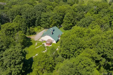 46 Hoxie Road Millbrook NY 12545