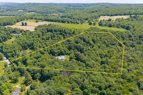 46 Hoxie Road Millbrook NY 12545