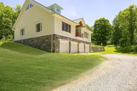 46 Hoxie Road Millbrook NY 12545