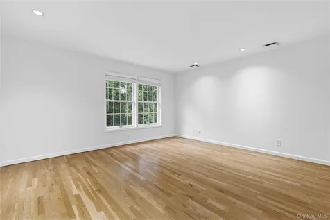 191 Beechmont Drive New Rochelle NY 10804