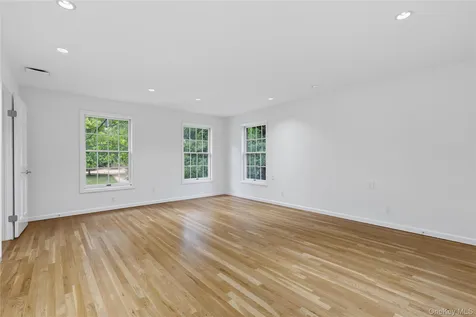 191 Beechmont Drive New Rochelle NY 10804