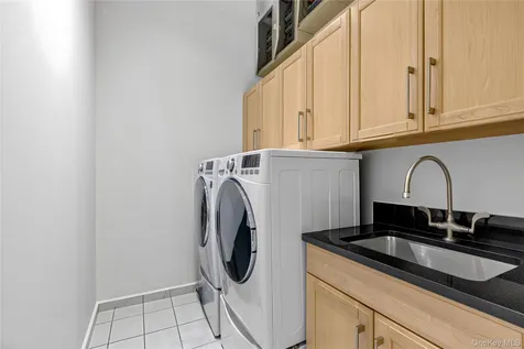 191 Beechmont Drive New Rochelle NY 10804