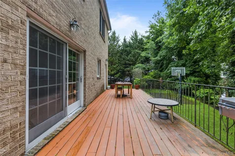 191 Beechmont Drive New Rochelle NY 10804
