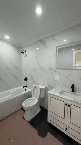 4077 Seton Avenue Bronx NY 10466