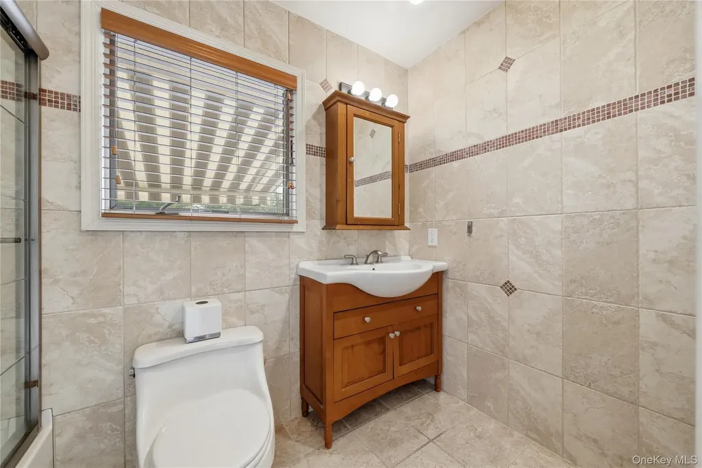 1853 Decatur Avenue North Bellmore NY 11710