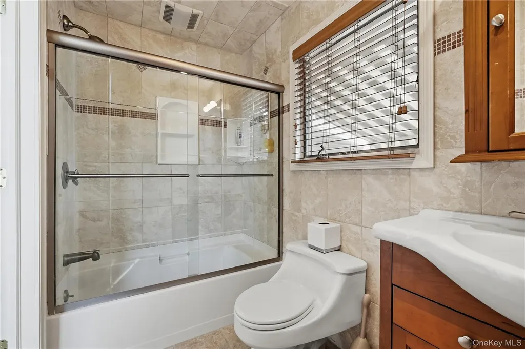 1853 Decatur Avenue North Bellmore NY 11710