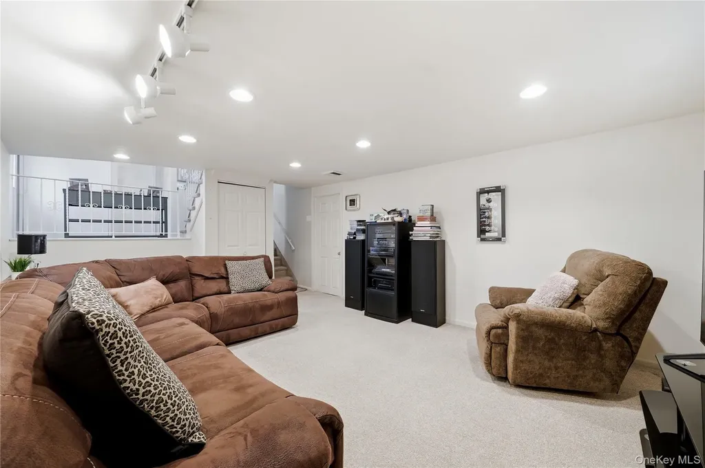 1853 Decatur Avenue North Bellmore NY 11710