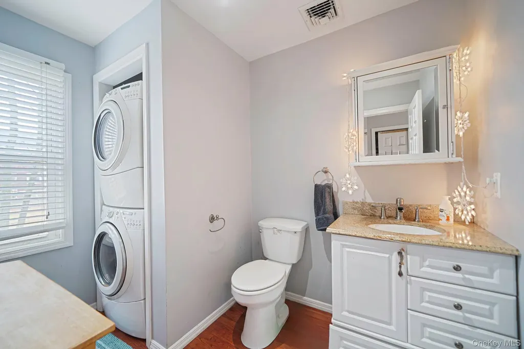 14 Tuttle Avenue Eastport NY 11941