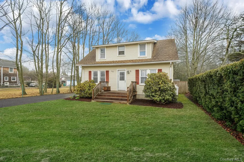 14 Tuttle Avenue Eastport NY 11941