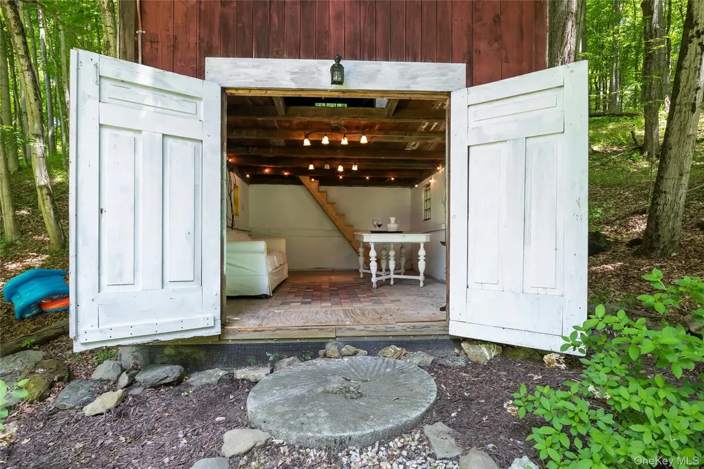 2955 State Route 23 Hillsdale NY 12529