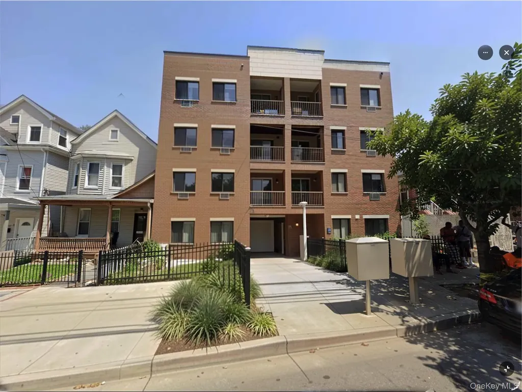 721-723 East 221st Street Bronx NY 10467