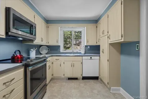 51 Laurel Drive Mount Kisco NY 10549