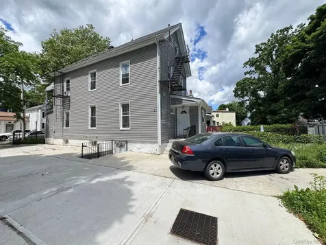 423 S 7th Avenue Mount Vernon NY 10550