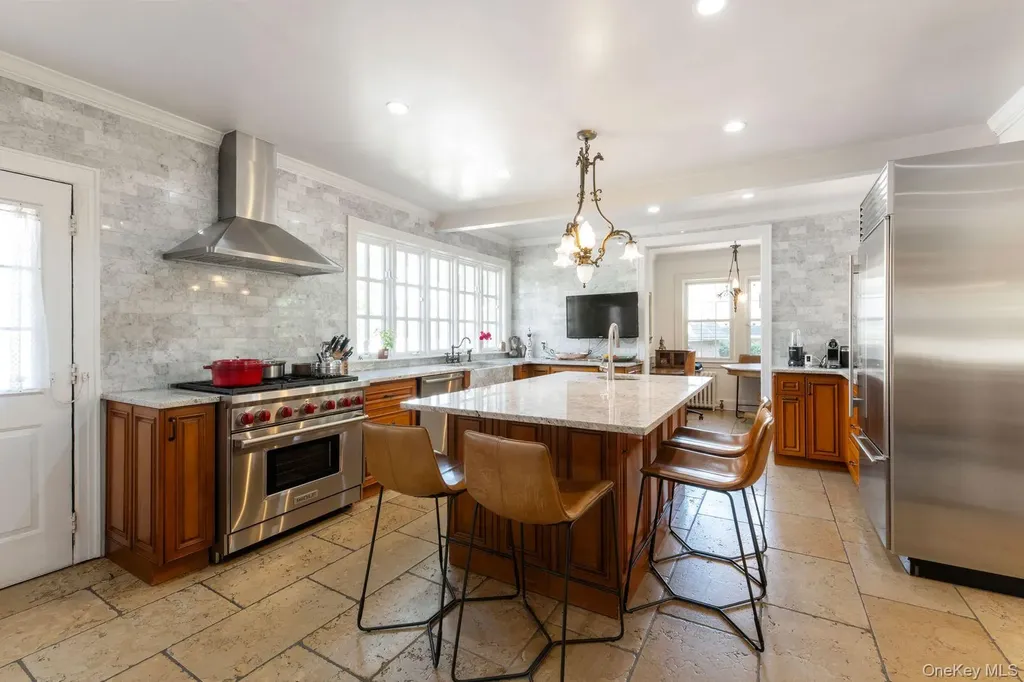 98 Washington Avenue S Lawrence NY 11559