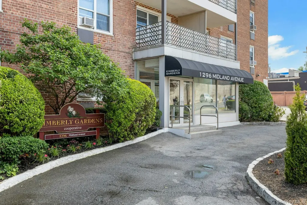 1296 Midland Avenue Yonkers NY 10704