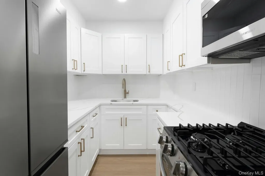 1296 Midland Avenue Yonkers NY 10704