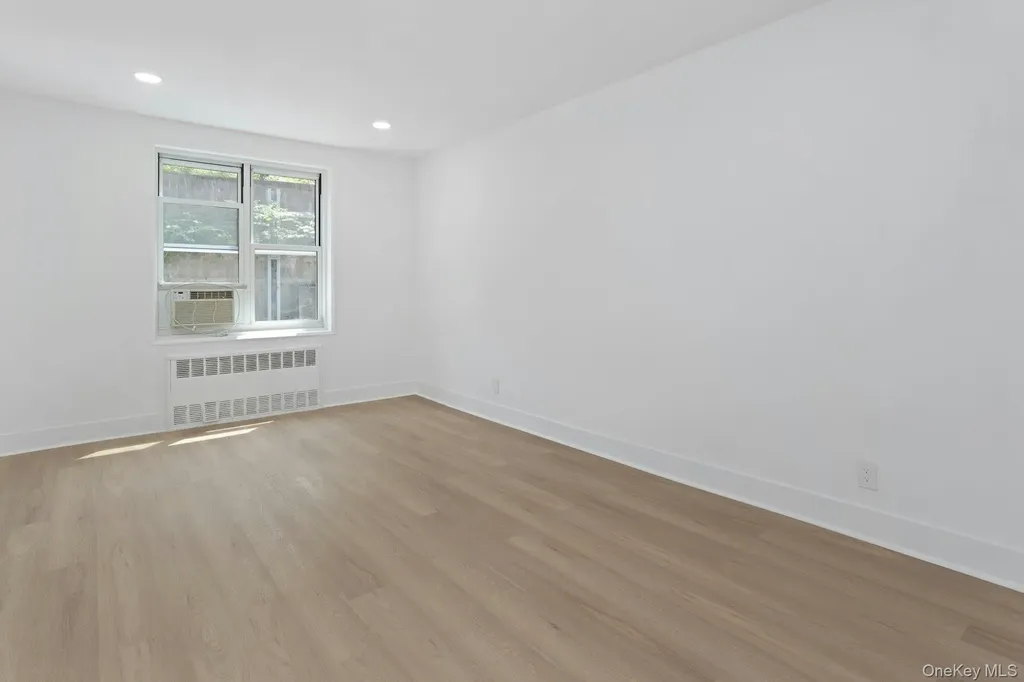 1296 Midland Avenue Yonkers NY 10704