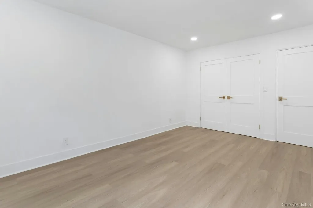 1296 Midland Avenue Yonkers NY 10704