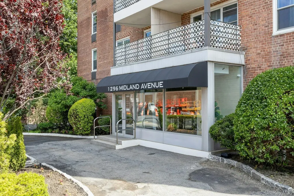 1296 Midland Avenue Yonkers NY 10704