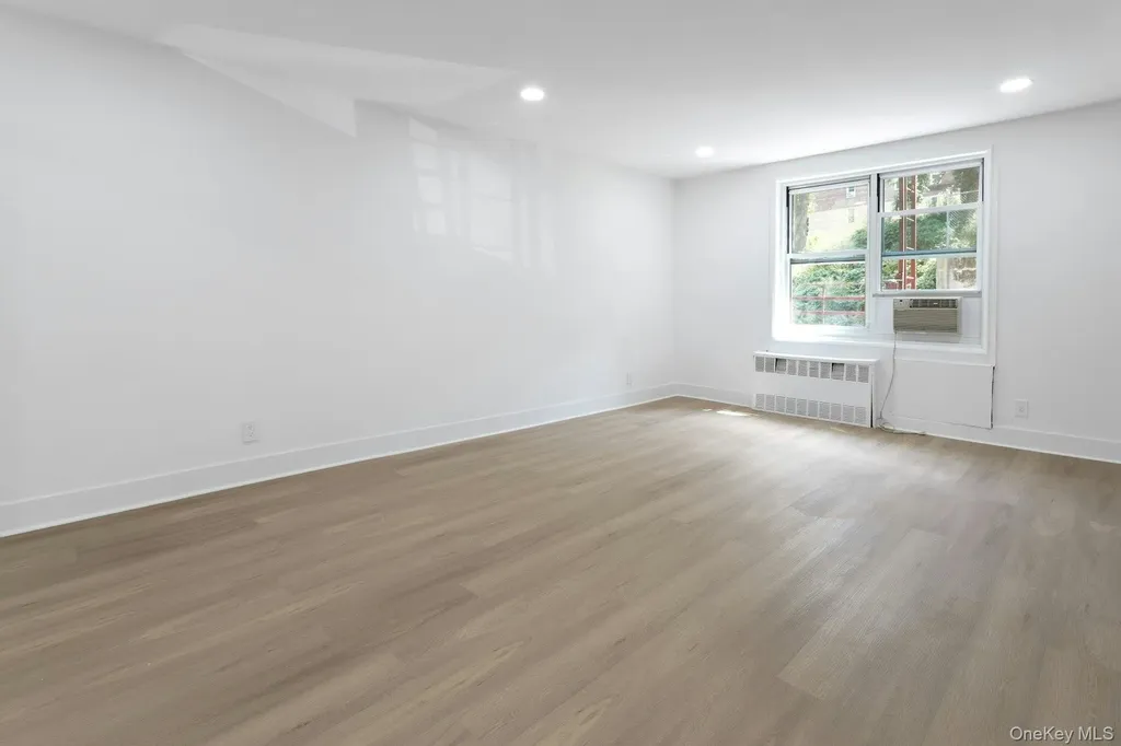 1296 Midland Avenue Yonkers NY 10704