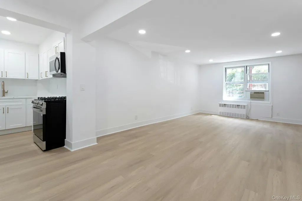1296 Midland Avenue Yonkers NY 10704