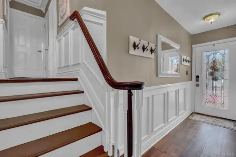 121 W 15th Street Deer Park NY 11729