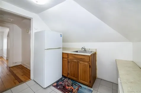 68 Leland Avenue New Rochelle NY 10805