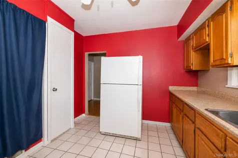 68 Leland Avenue New Rochelle NY 10805