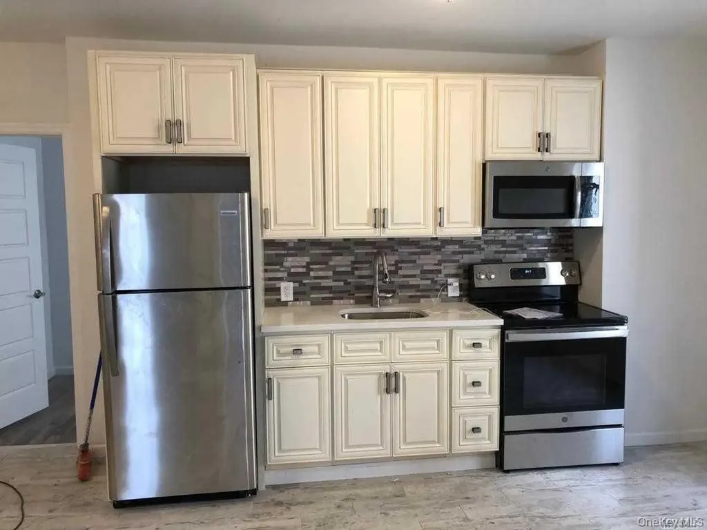 2043 Bathgate Avenue Bronx NY 10457