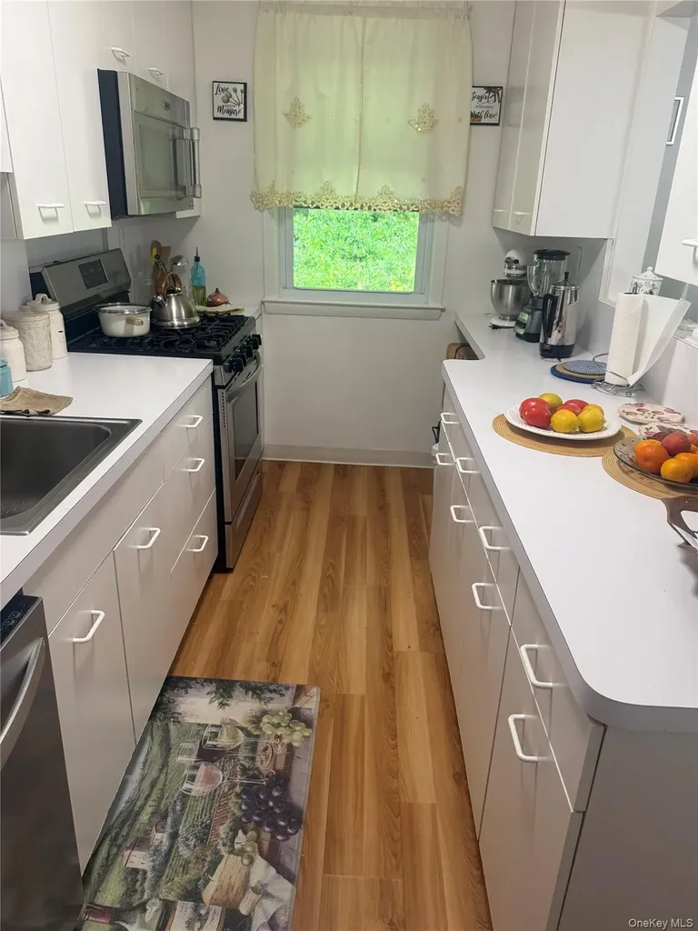 27 Avon Circle Port Chester NY 10573