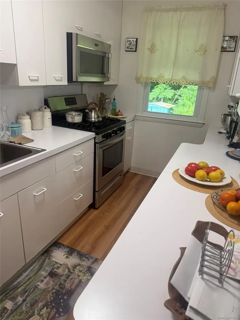 27 Avon Circle Port Chester NY 10573