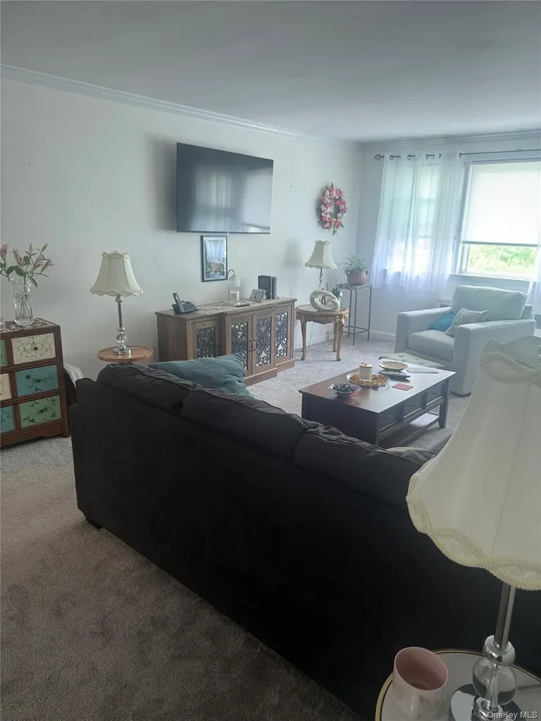 27 Avon Circle Port Chester NY 10573