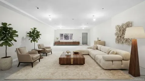 508 Van Nest Bronx NY 10460