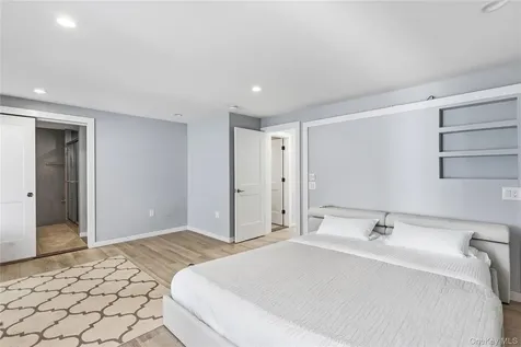31 Sutton Hill Lane Manhasset Hills NY 11040