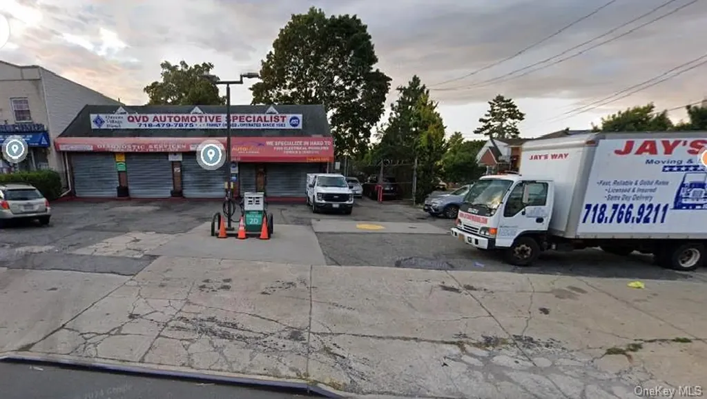 21802 Hillside Avenue Queens Village NY 11427
