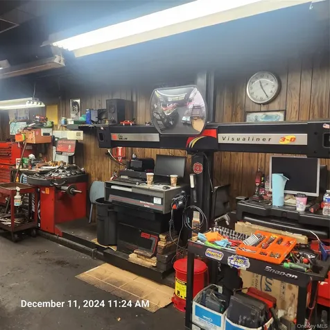 21802 Hillside Avenue Queens Village NY 11427