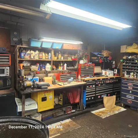 21802 Hillside Avenue Queens Village NY 11427