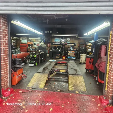 21802 Hillside Avenue Queens Village NY 11427