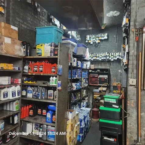 21802 Hillside Avenue Queens Village NY 11427