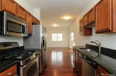 330 Maple Avenue Westbury NY 11590