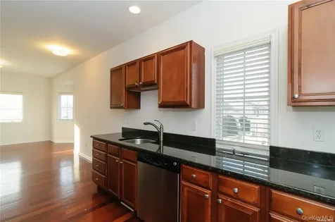 330 Maple Avenue Westbury NY 11590