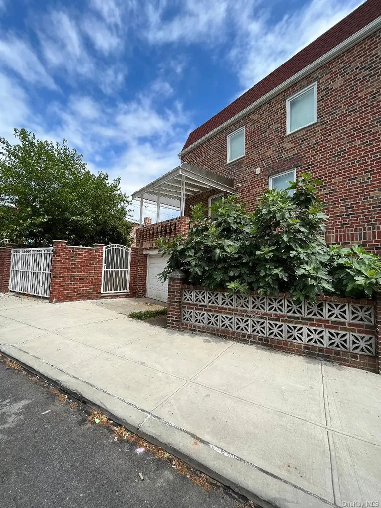 342 Bay 11th Street Brooklyn NY 11228
