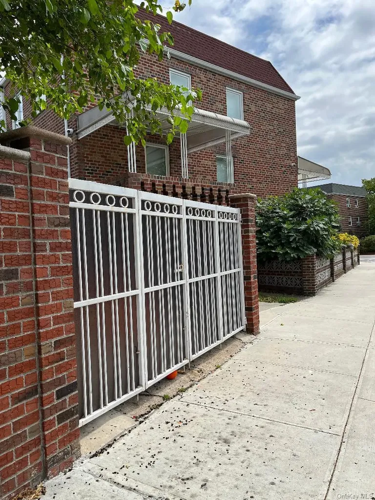 342 Bay 11th Street Brooklyn NY 11228