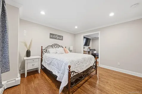 14 Jackson Place Massapequa NY 11758