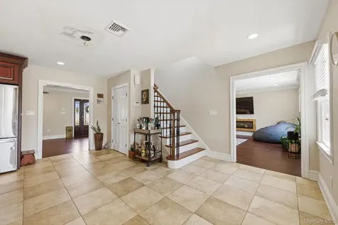14 Jackson Place Massapequa NY 11758