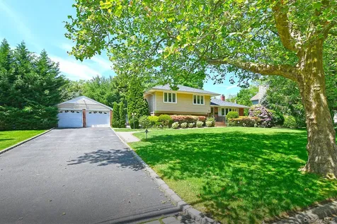 38 Maridon Lane Commack NY 11725