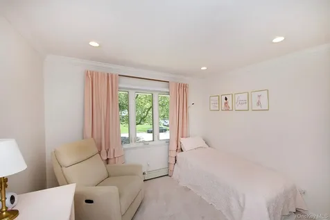 38 Maridon Lane Commack NY 11725