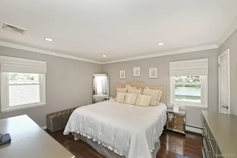 38 Maridon Lane Commack NY 11725